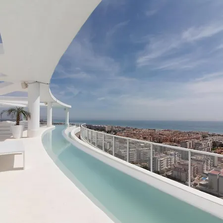 Global Properties, Bonito Con Terraza En Gran Canet *
