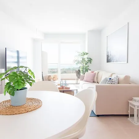 Global Properties, Bonito Con Terraza En Gran Canet